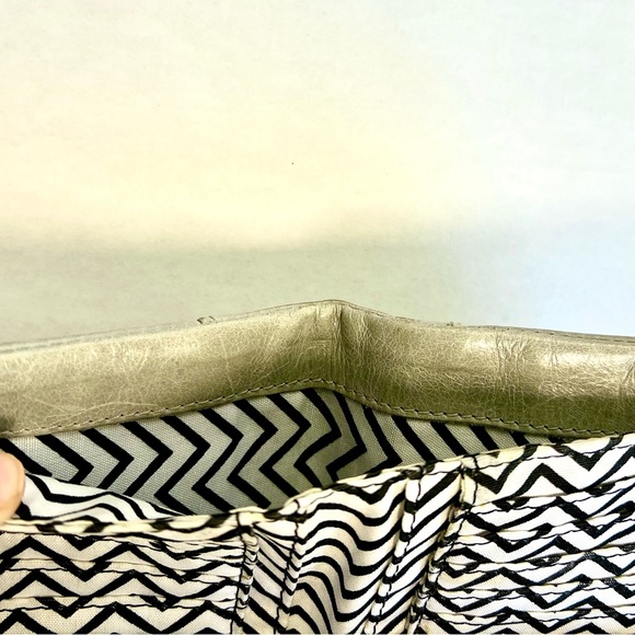 Gray HOBO Wristlet wallet - Picture 5 of 5